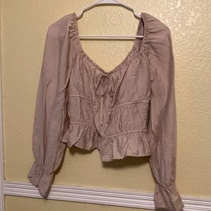 Forever 21 - NEVER WORN medium long sleeve crop top blouse